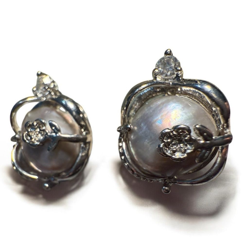 Baroque Pearl Flower Stud Earrings Silver Tone
New